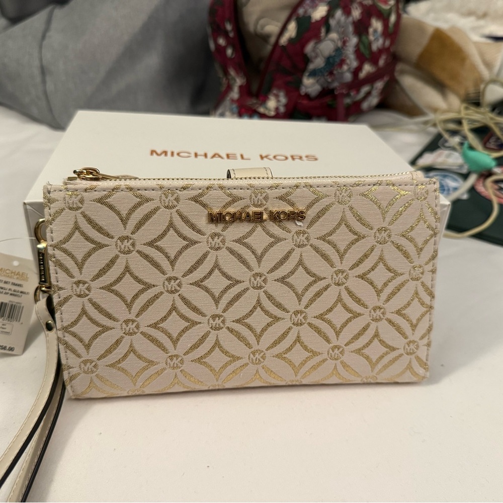 NWT Michael Kors Gold and Cream Phone Wristlet